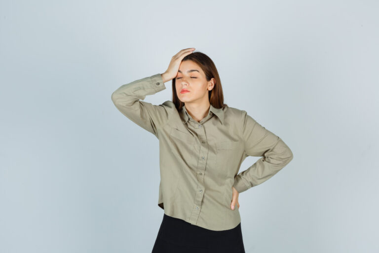 Dor na Coluna ou Cabeça? Saiba Quando Agendar sua Consulta Online com o Neurocirurgião Dor na Coluna ou Cabeça? Saiba Quando Agendar sua Consulta Online com o Neurocirurgião